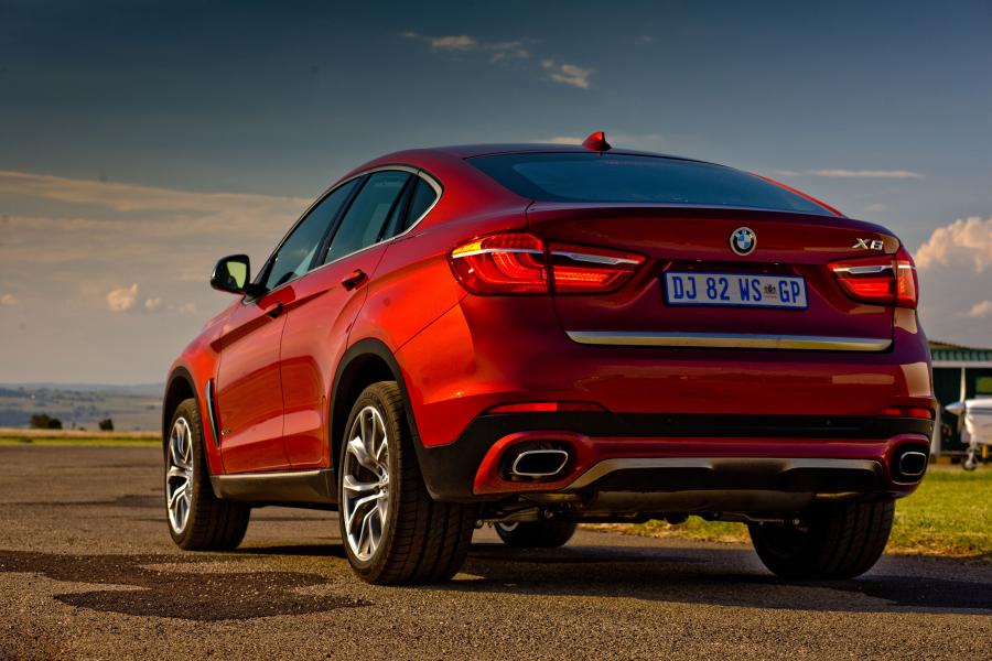  BMW X6 xDrive5.0i 2015 года  (ZA) (фото 18 из 30)